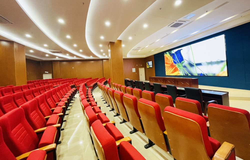现代化学术报告厅
